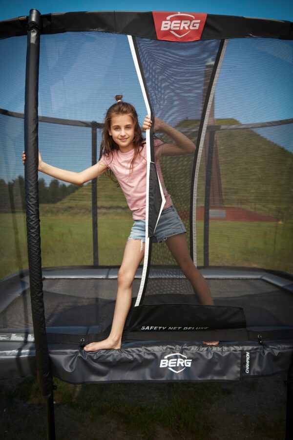 BERG Ultim Champion Regular 330 Grey + Safety Net Deluxe - Image 36